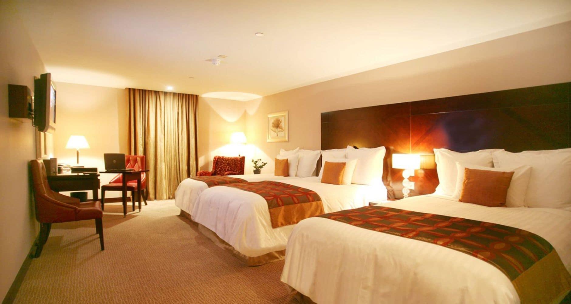 The Savoy Hotel Limerick Junction 외부 사진 A room at the hotel