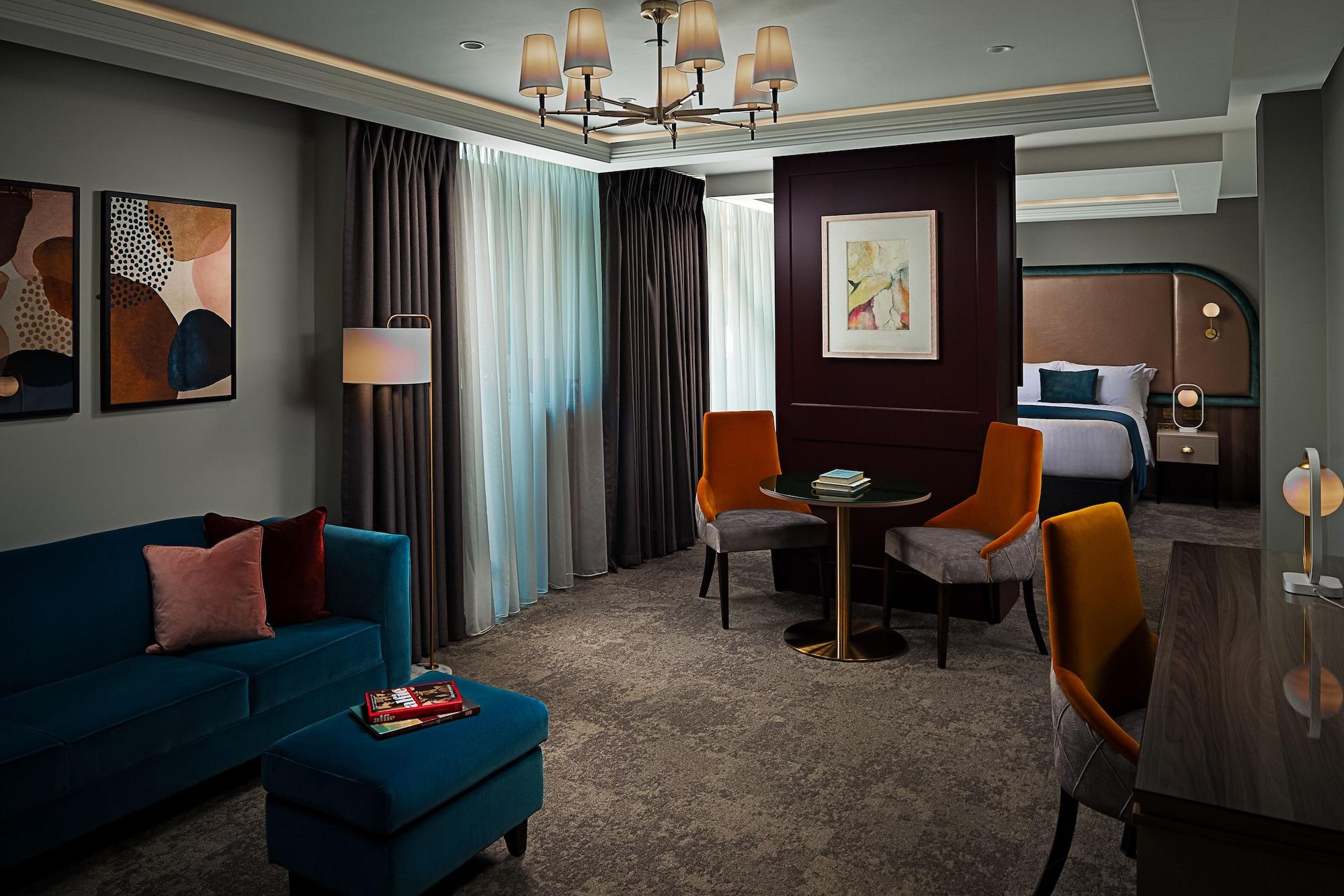 The Savoy Hotel Limerick Junction 외부 사진 A suite on board
