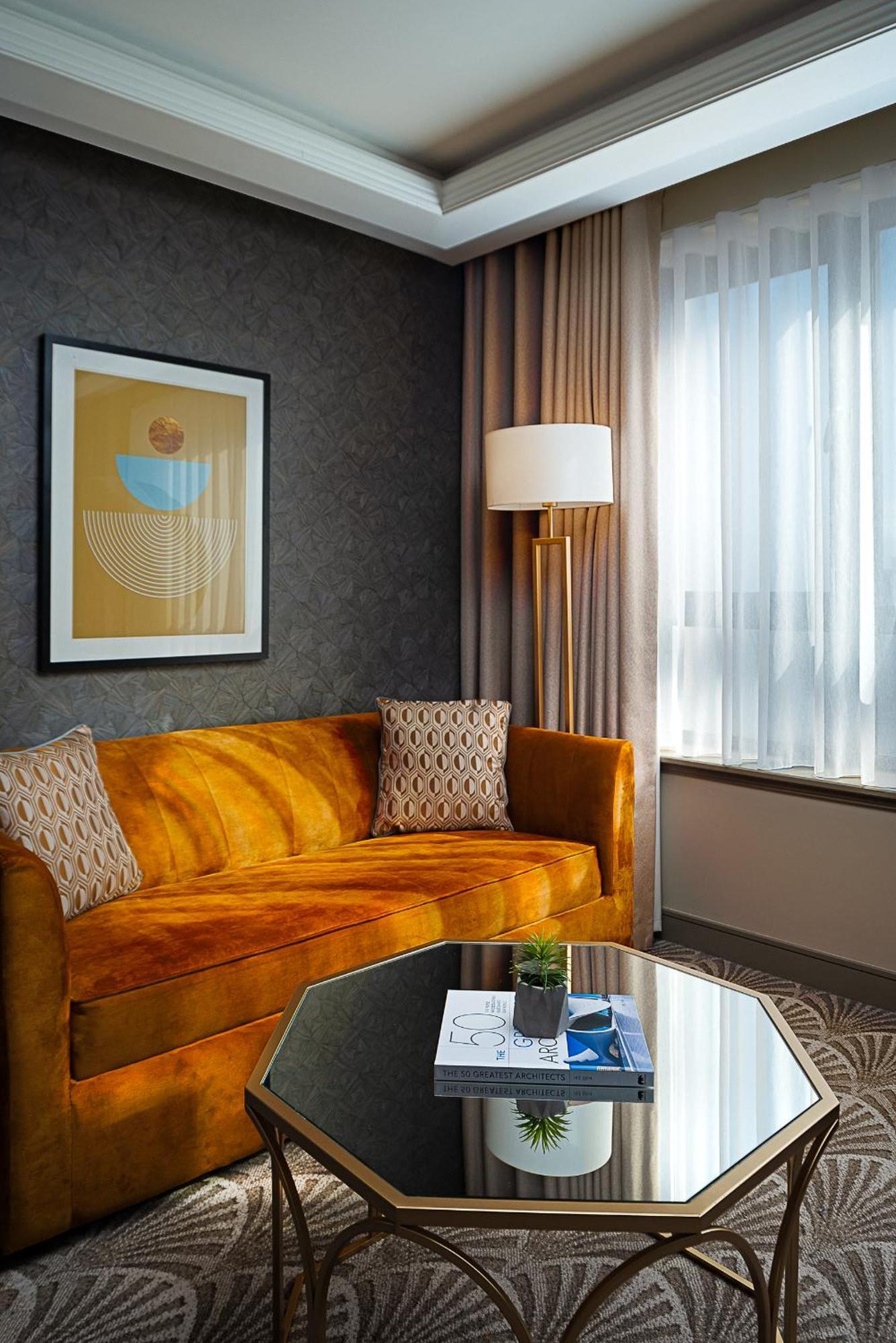 The Savoy Hotel Limerick Junction 외부 사진 A living room at the hotel
