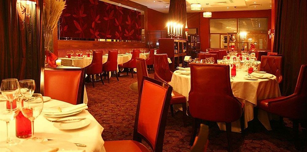 The Savoy Hotel Limerick Junction 외부 사진 Interior of the restaurant